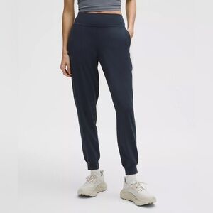 LULULEMON “Align Joggers” in Navy Blue size 2